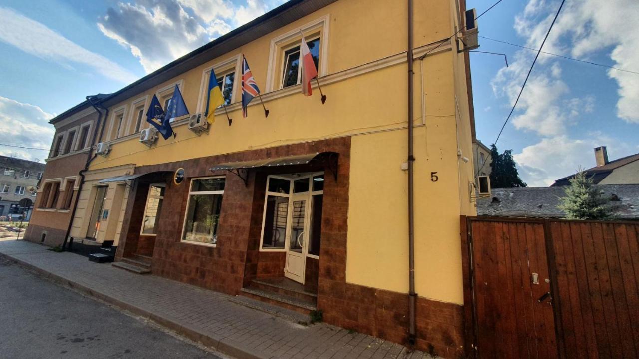 Мандри Хостел Ujgorod Dış mekan fotoğraf